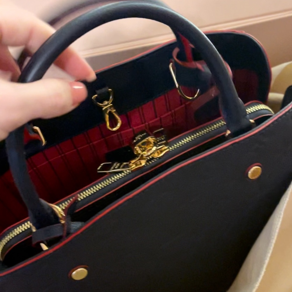 Louis Vuitton Montaigne Authentic - Picture 2 of 10